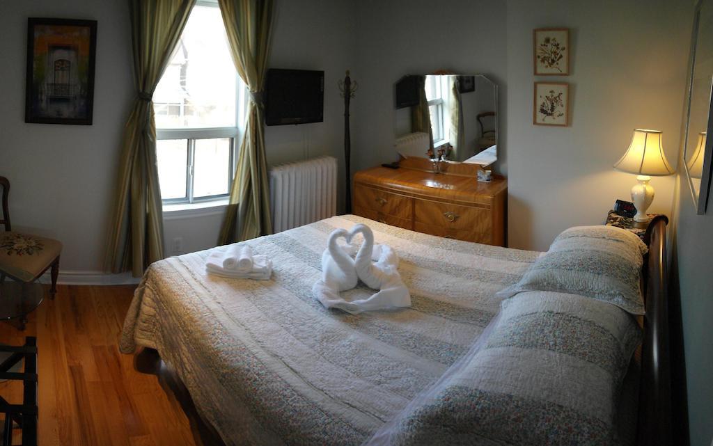 Rose Garden Bed And Breakfast Toronto Rum bild