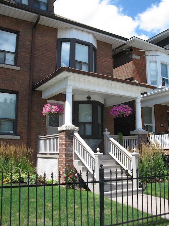 Rose Garden Bed And Breakfast Toronto Exteriör bild